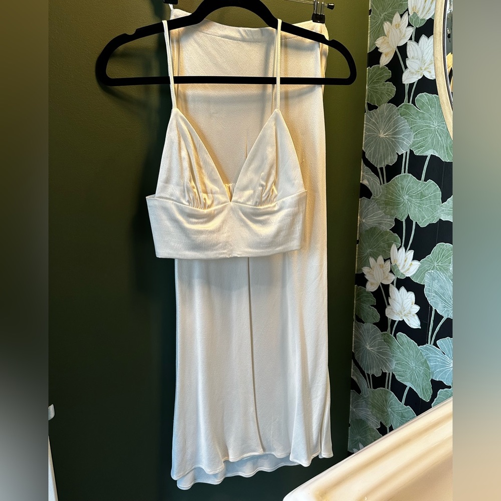 2 piece white satin set Never Worn
